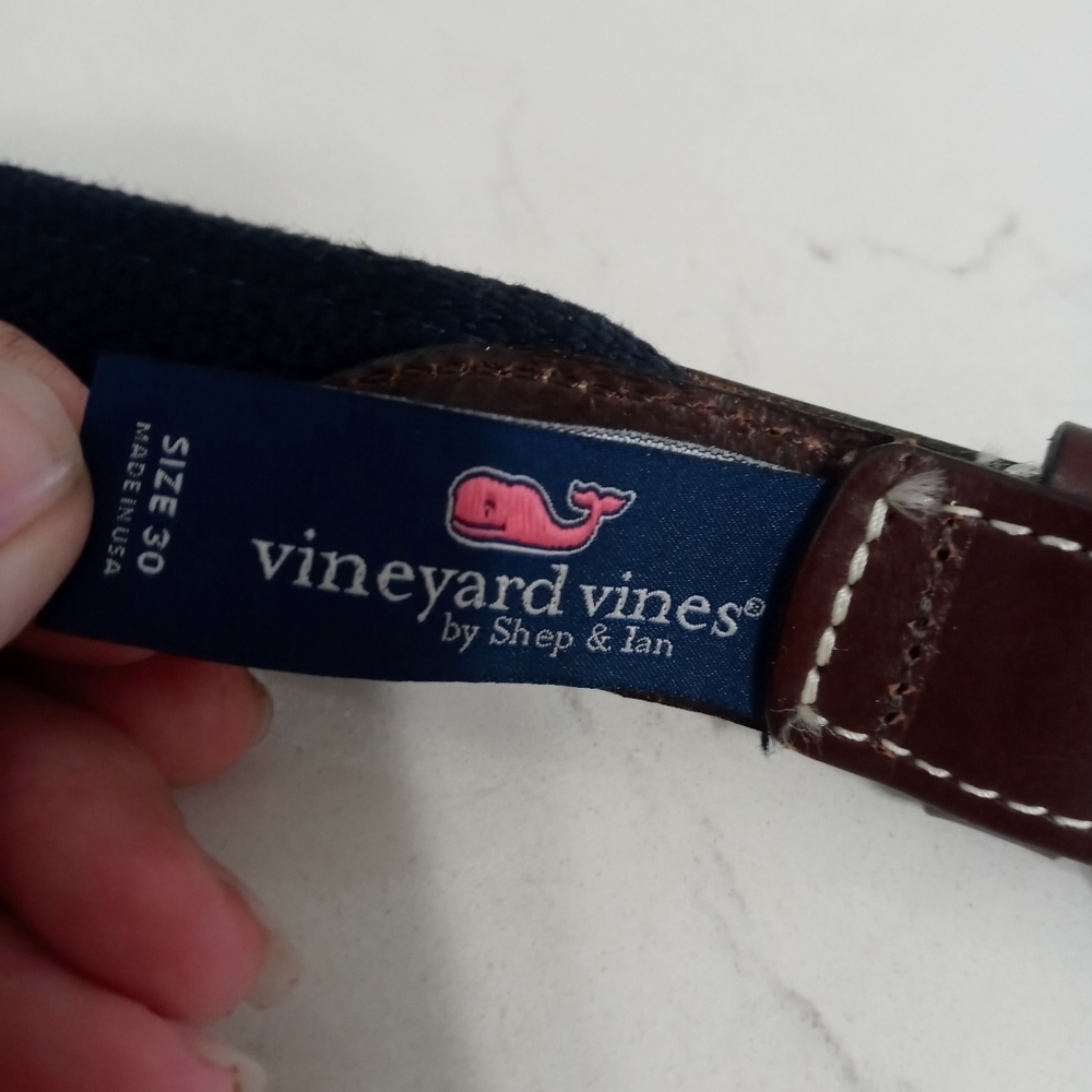 Vineyard vines brown leather navy blue Large Whale Pattern Belt Size 30 - Picture 3 of 6